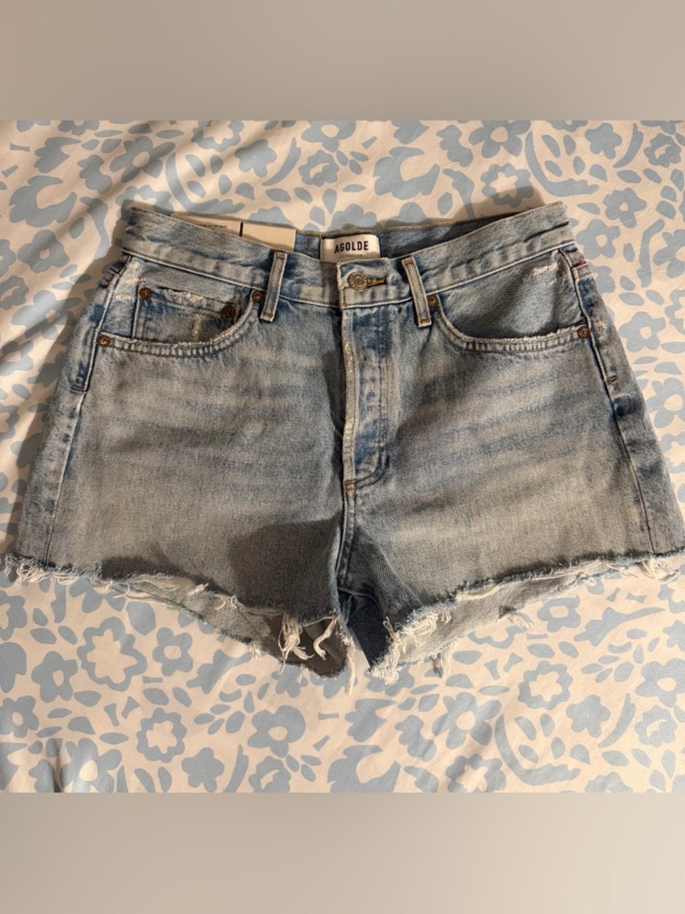NWT AGOLDE | PARKER VINTAGE CUT OFF SHORT in Encore | size 27